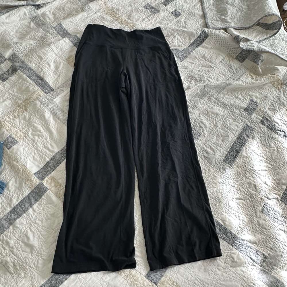 Lululemon wide leg pants